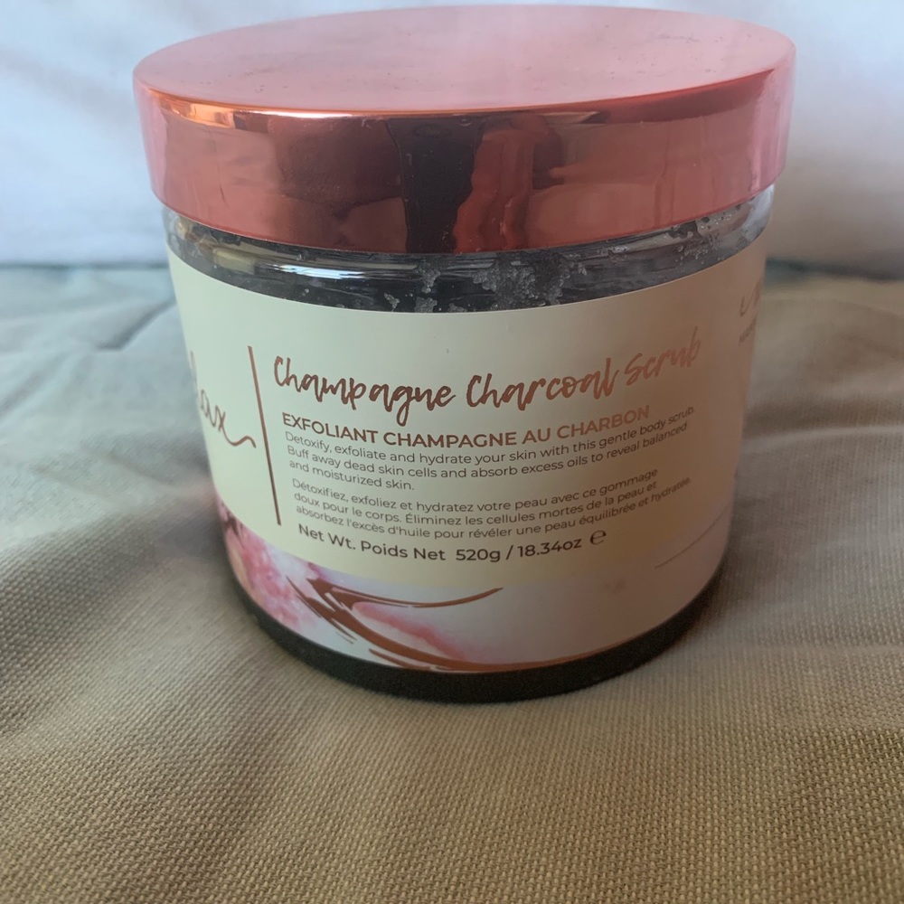 Manna kadar champagne charcoal scrub new fabfitfun